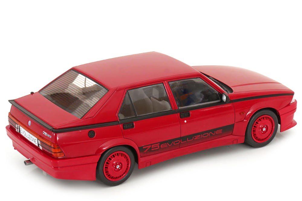 Alfa Romeo Modellini d'auto: Alfa Romeo 75 Turbo Evolutione 1987 ,  MCG , 1:18 – Nuovo e nell'imballaggio originale da Goldach venduto da Feivel9 2