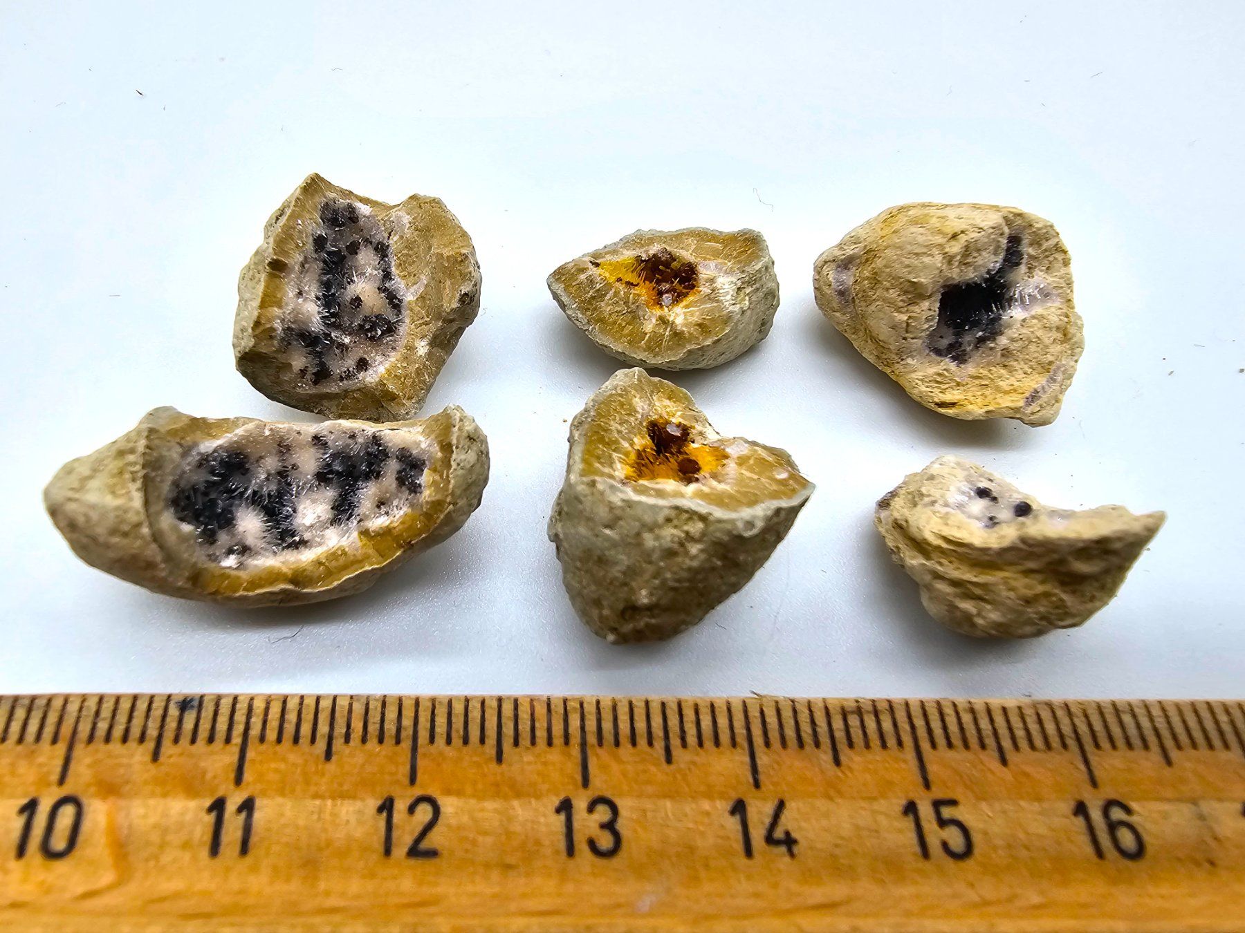 Minerali & Pietre curative: RaRe Kutnohorite with Aragonite in Geode – Usato da Figino venduto da minshop 1