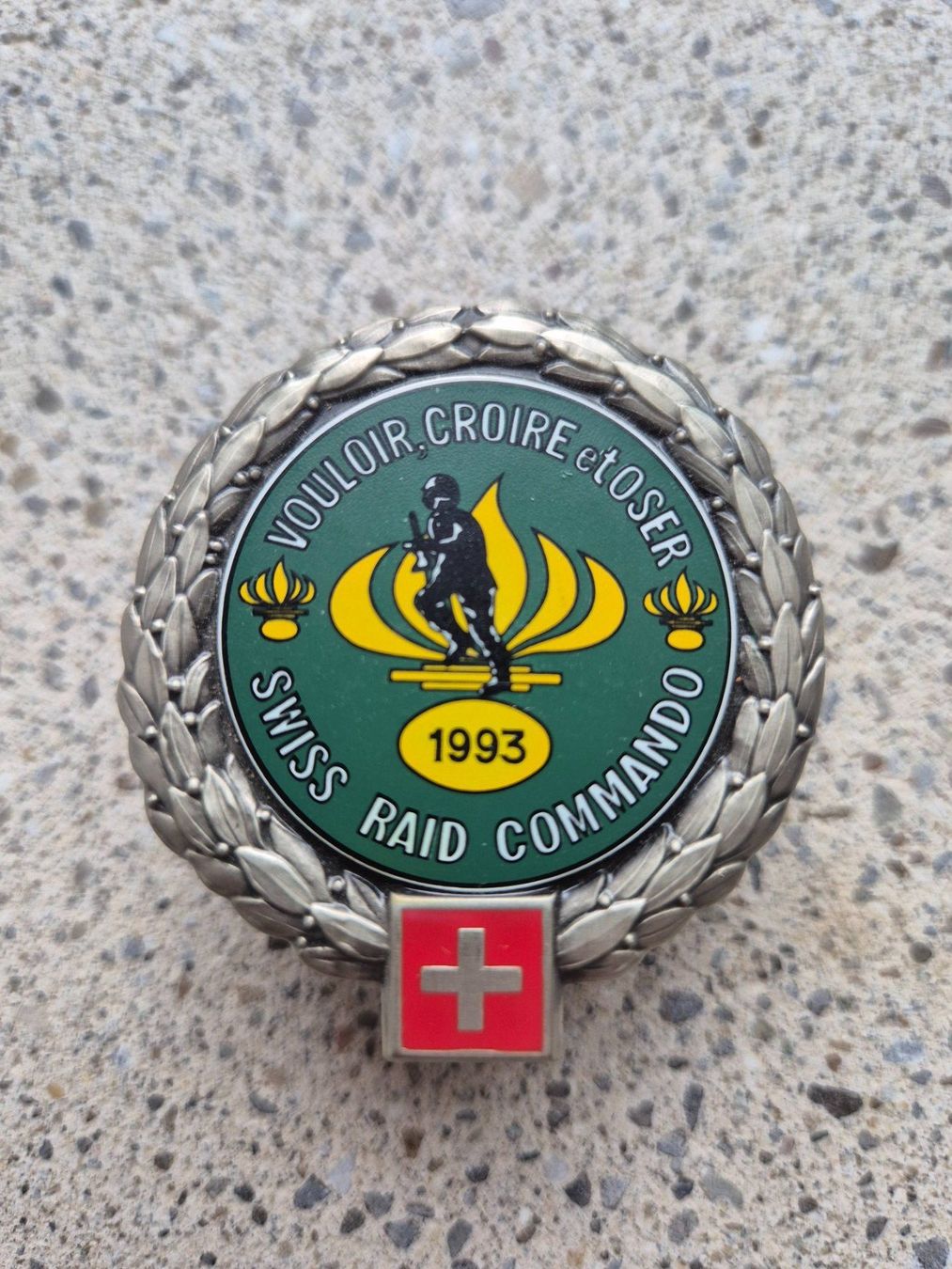 Schweizer Armee Placchette & Badge: *** Beretemblem Swiss Raid Commando 1993 RARE ***  – Nuovo (secondo la descrizione) da Riedholz venduto da fr_sIruP