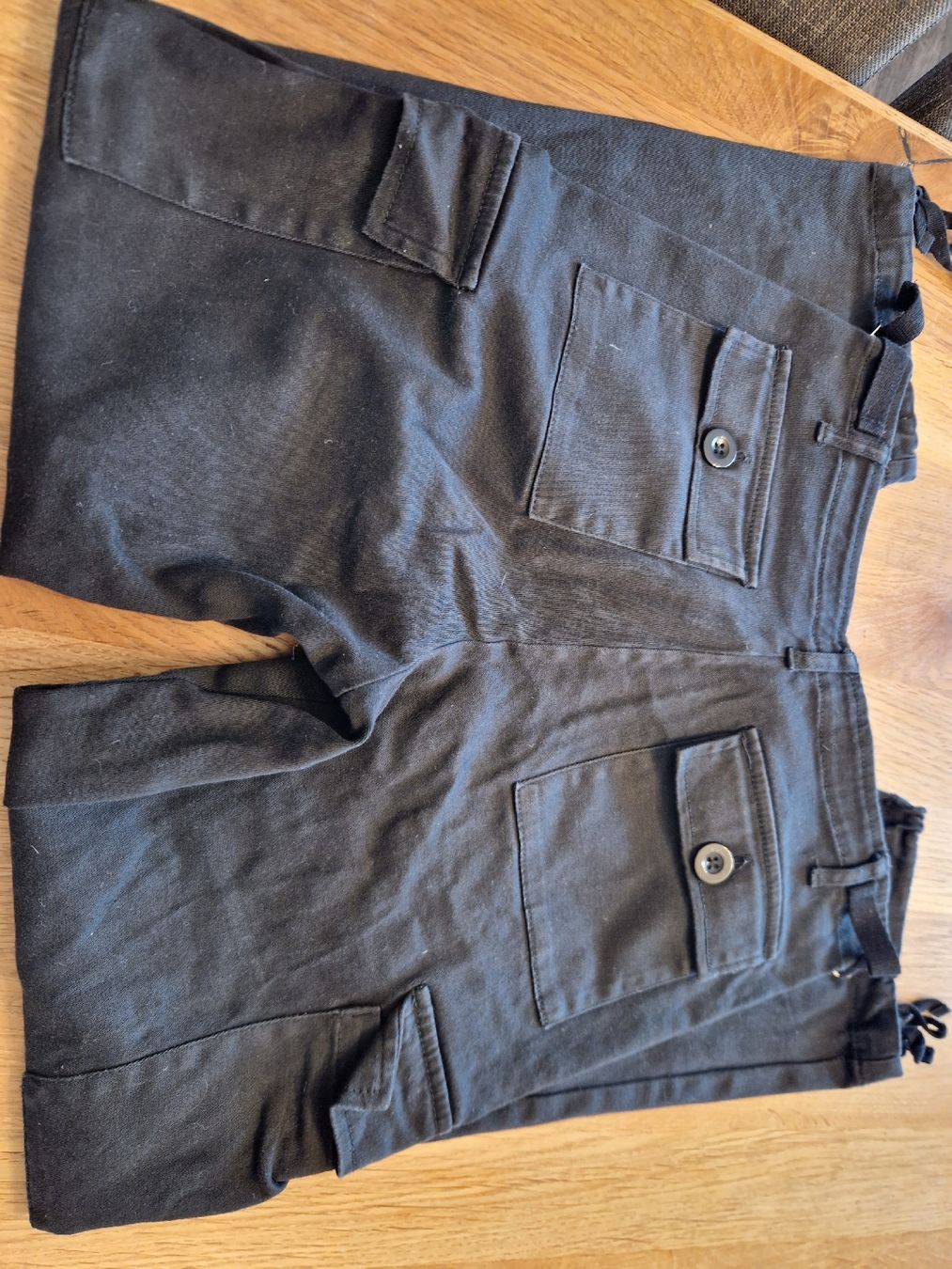 Hosen: Schwarze Cargohose Grösse 34 – Gebraucht aus Gwatt (Thun) von Letzte-Chance-III 2