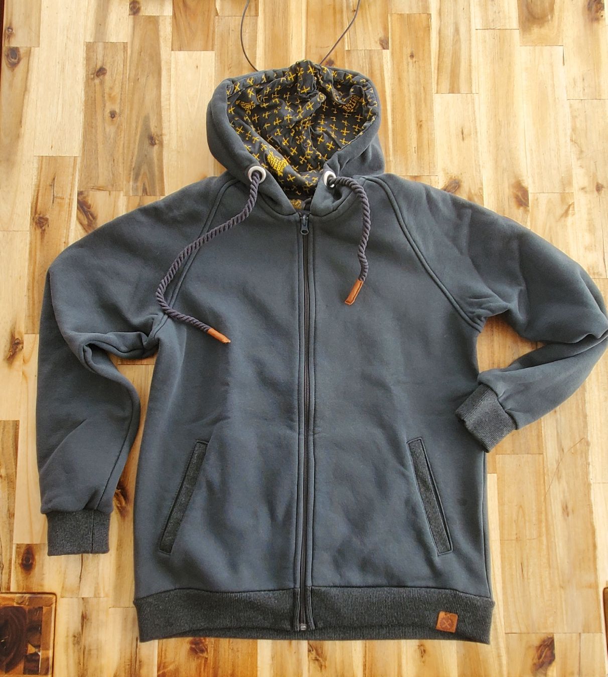Maglioni & Felpe: Büetzer Buebe Hoodie Gr. M – Usato da Schwarzsee venduto da dergli01 1