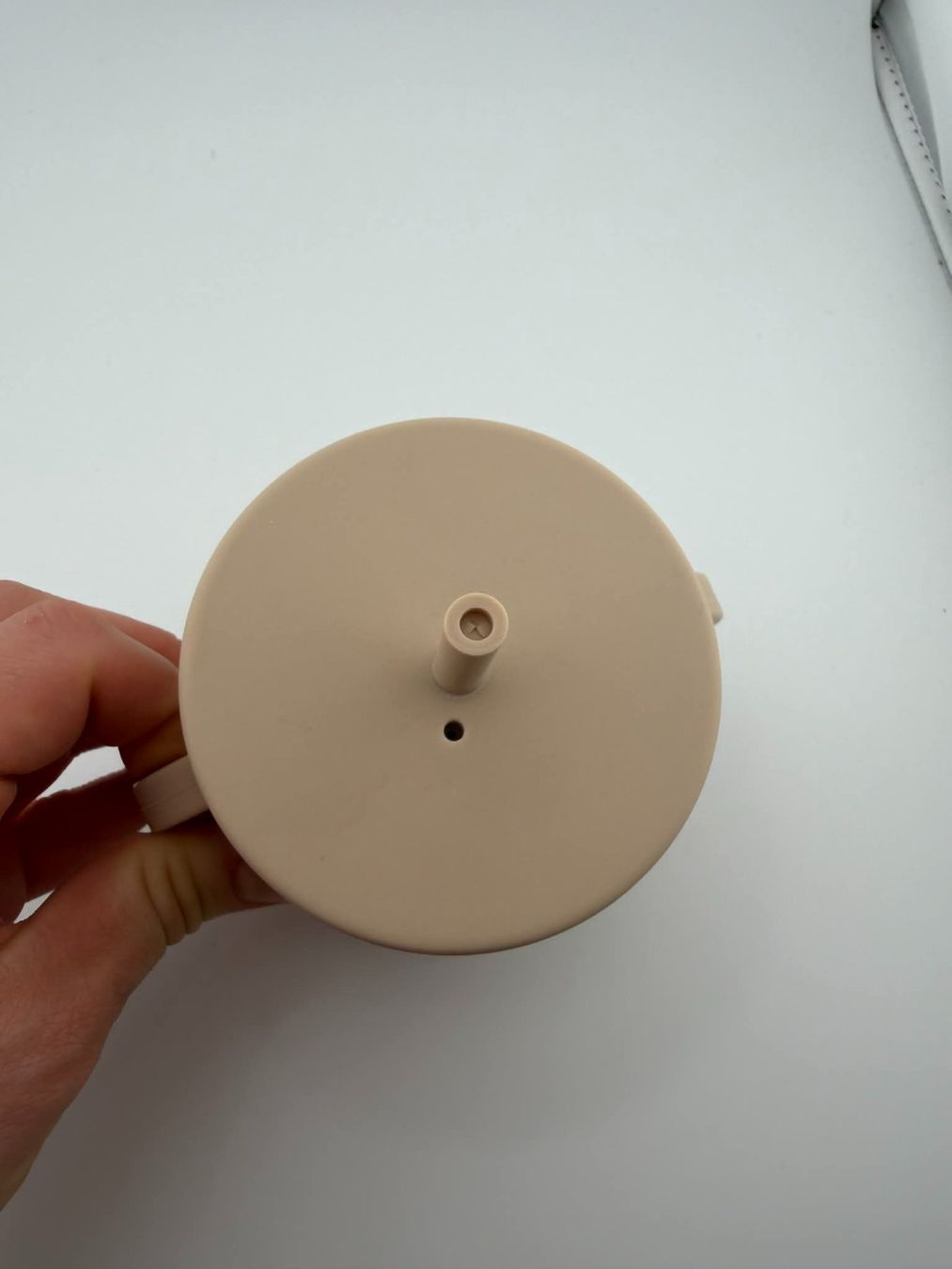 Behälter & Ähnliches: Silikon Trinklernbecher mit Strohhal – Gebraucht aus Riehen von edu_92w7 4