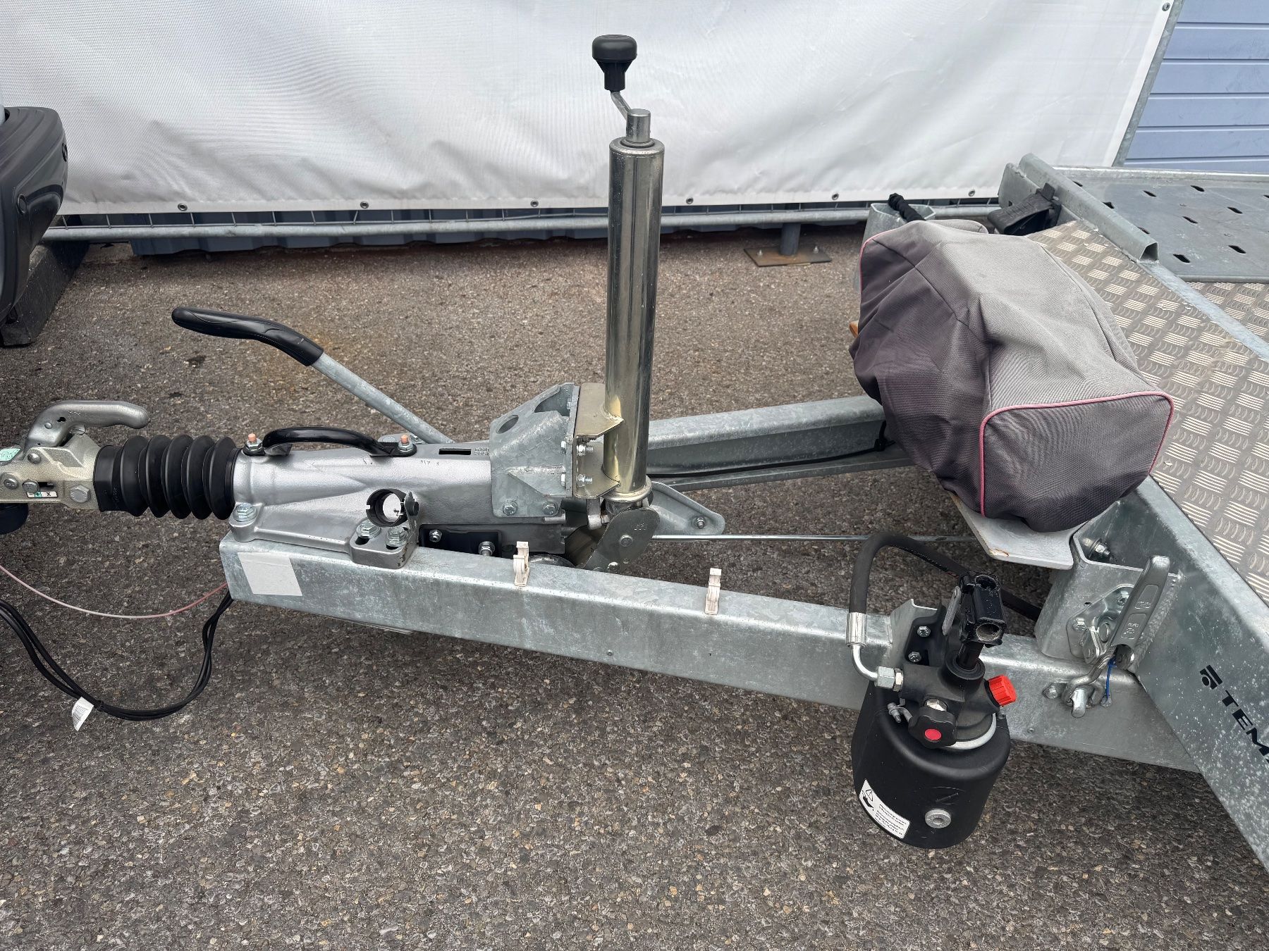 Tema Rimorchi: Temared Autoanhänger 3500Kg – Usato da Näfels venduto da ble_sk8d 1