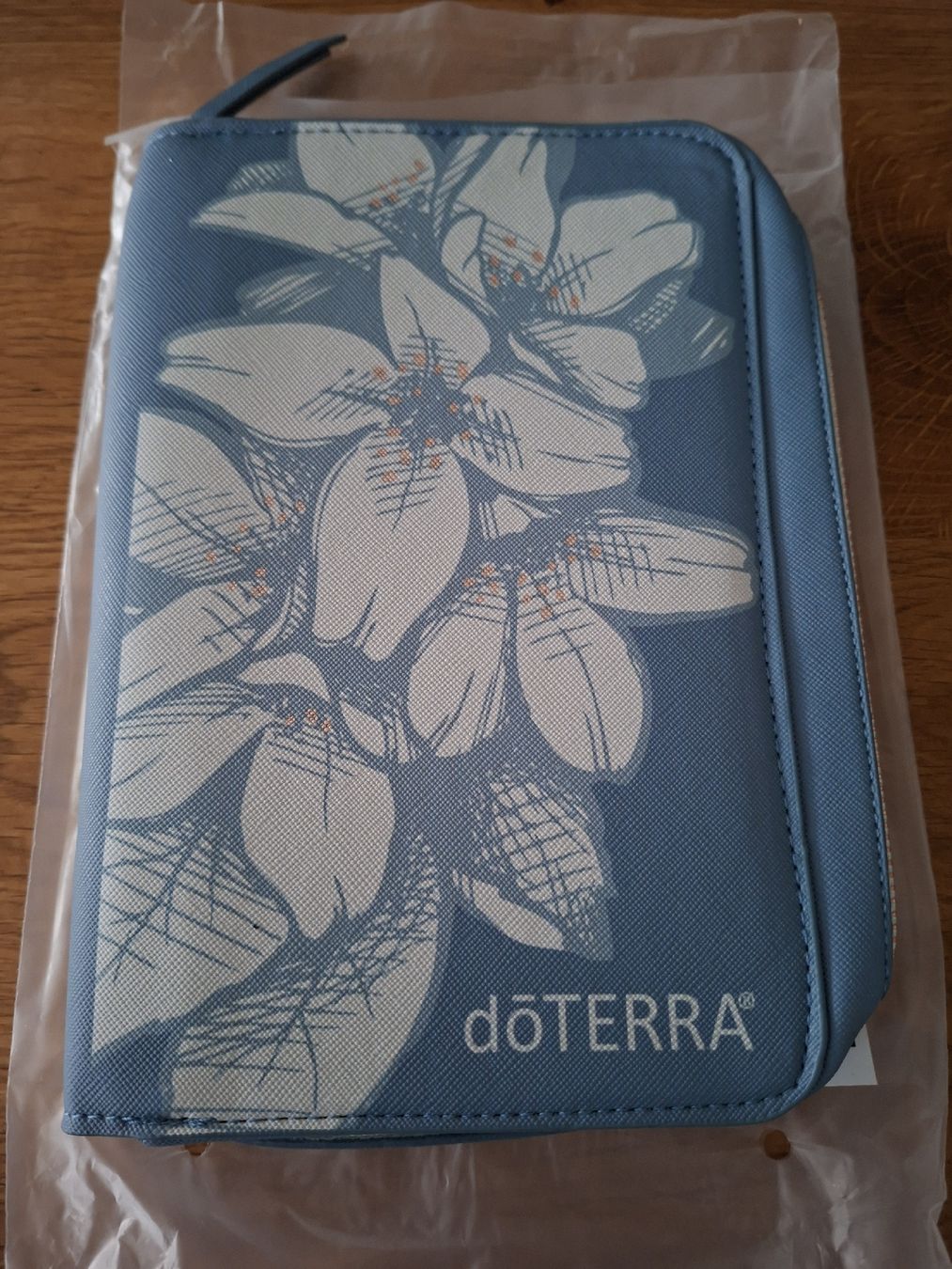 Doterra Oli essenziali: Doterra Libby Organizer – Nuovo e nell'imballaggio originale da Mels venduto da fiona77