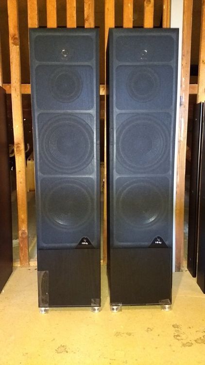 Infinity Reference 61 mkII mit Spikes | Kaufen auf Ricardo