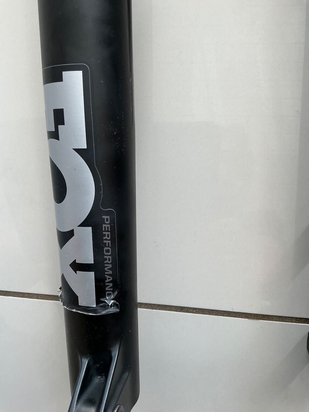 Fox Ersatzteile: Fox 36 Performance-Grip – Gebraucht aus Biel-Benken BL von Sahra1 1