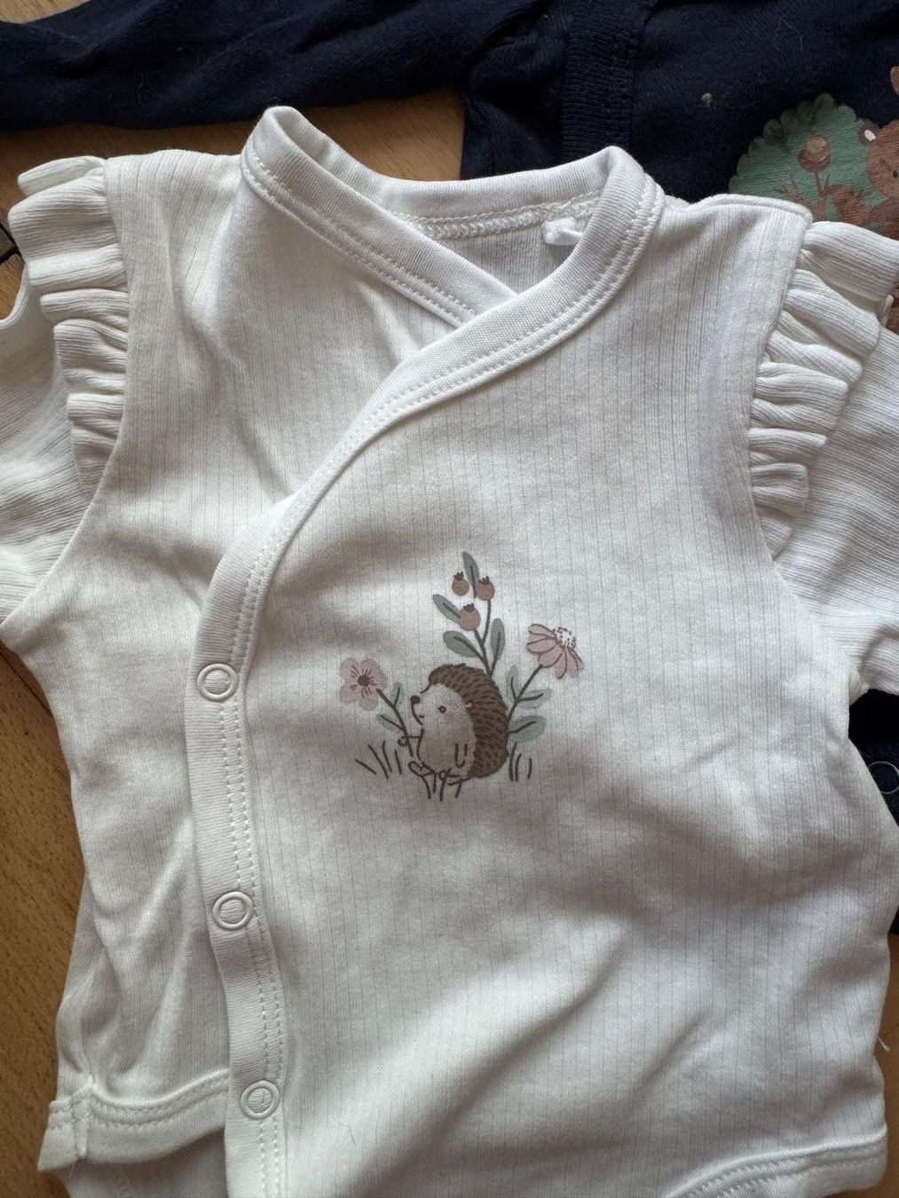 Lotti & Set di vestiti: Baby Langarm Body Gr 50/56 – Usato da Bern venduto da LauraRebecca 2