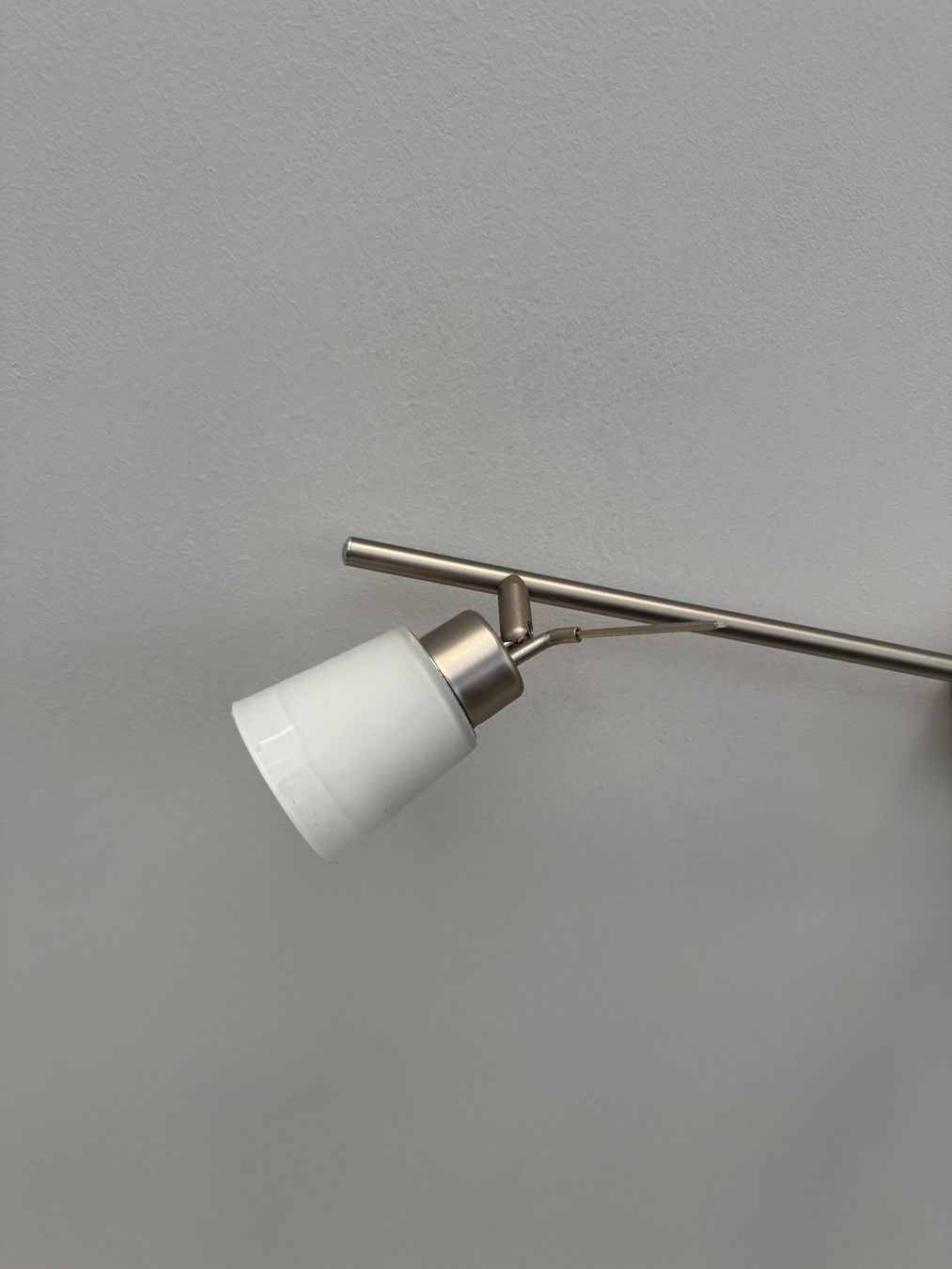 Ikea Lampes: Deckenschiene mit 3 Spots, IKEA – D'occasion à Cham par Saskia125 6