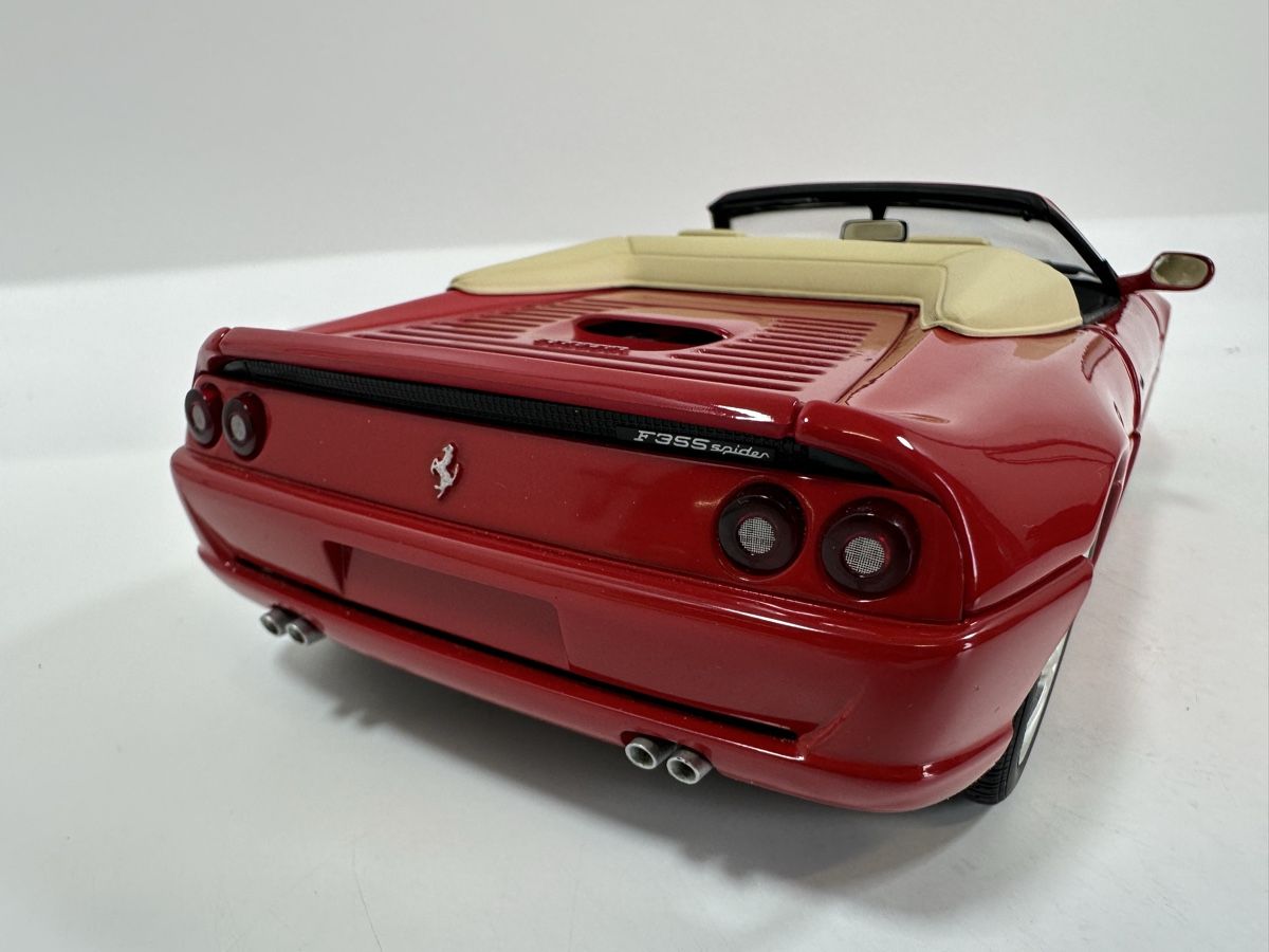 UT Models Modellautos: Ferrari F355 Spider 1:18, rot, UT MODELS – Gebraucht aus Zofingen von rf9_x2xt 9