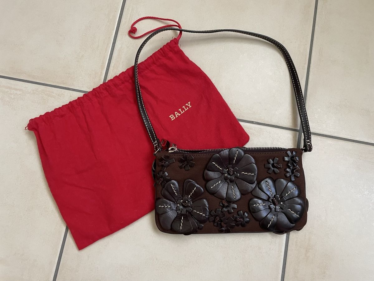 Bally Taschen für Damen: Pochette color marrone Bally – Gebraucht aus Gorduno von cha_9lgw 1
