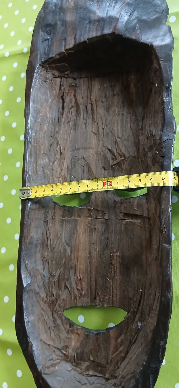Internationale Kunst: Afrikanische grosse Holzmaske mit Kette Glück handgeschnitzt – Gebraucht aus Spreitenbach von Luckylines 6