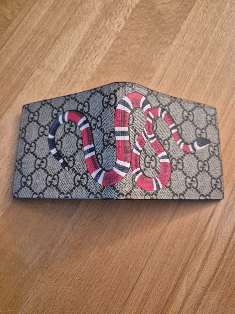 Gucci Portafogli: Portemonnaie von Gucci – Nuovo e nell'imballaggio originale da Schaffhausen venduto da Sandro1 1
