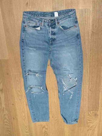 Jeans Damen hellblau Grösse S zerrissen