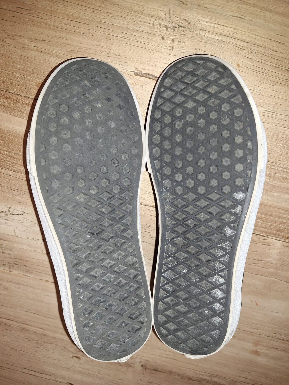 Vans Scarpe per ragazze: Vans Skater Sneaker Schuhe Gr: 36.5 – Usato da Goldiwil (Thun) venduto da Thom37a 1