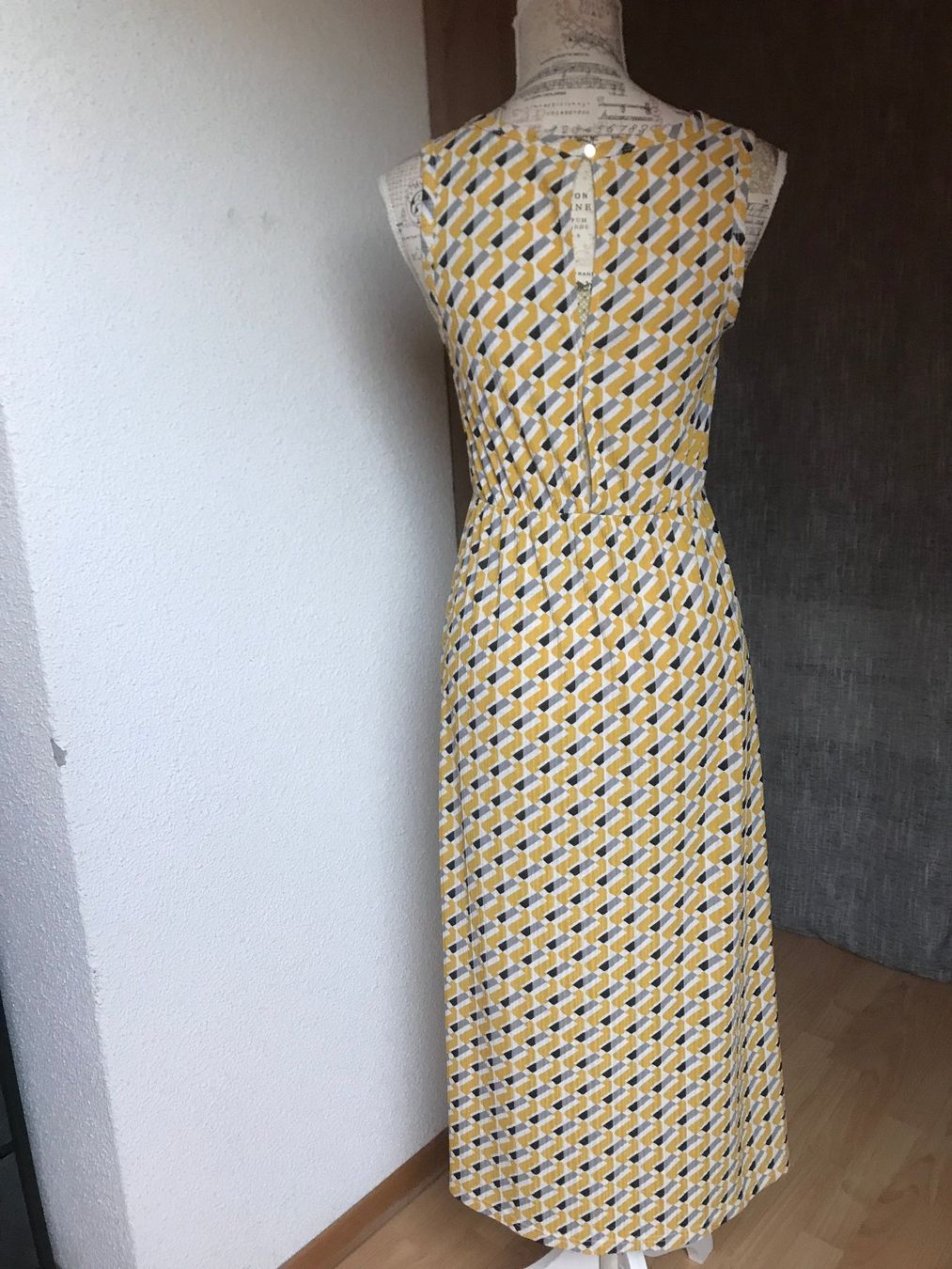 Vestiti: Robe d'été – Usato da Gorgier venduto da chahn 2