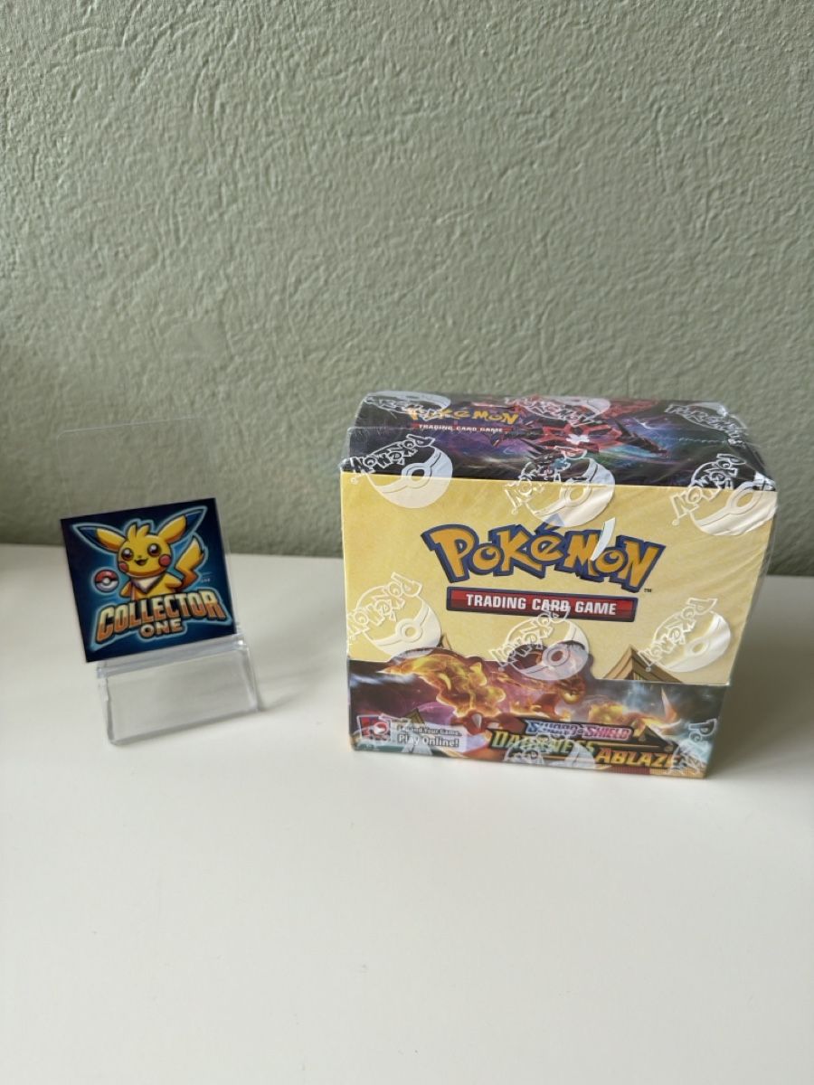Pokémon Carte collezionabili: Pokemon Darkness Ablaze  Booster Box Charizard Display NEU – Nuovo e nell'imballaggio originale da Lommiswil venduto da CollectorOne 2