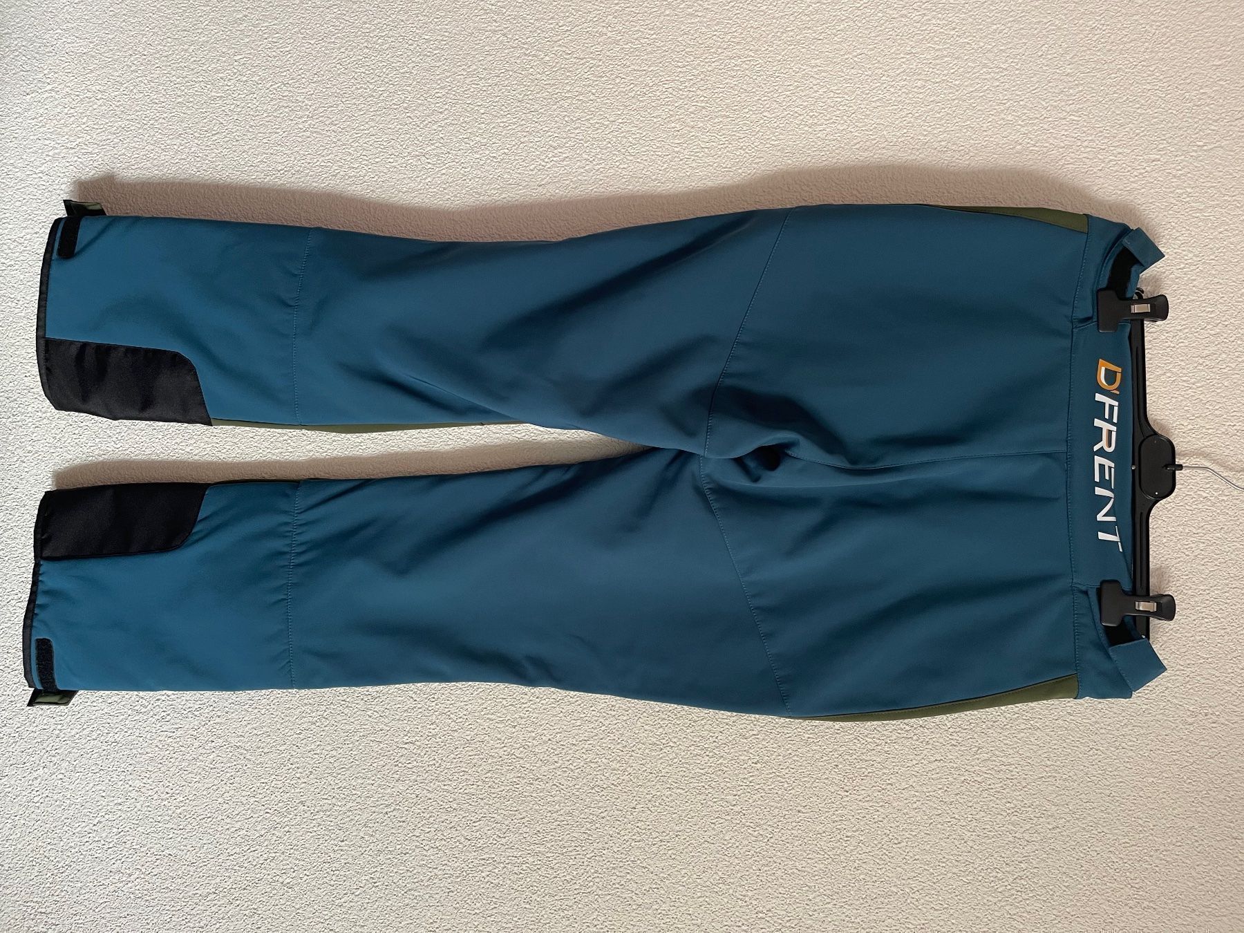 Hosen: Dfrent Tremblant Man Ski pant Gr. L – Neu und originalverpackt aus Spreitenbach von Opfikoner1 6