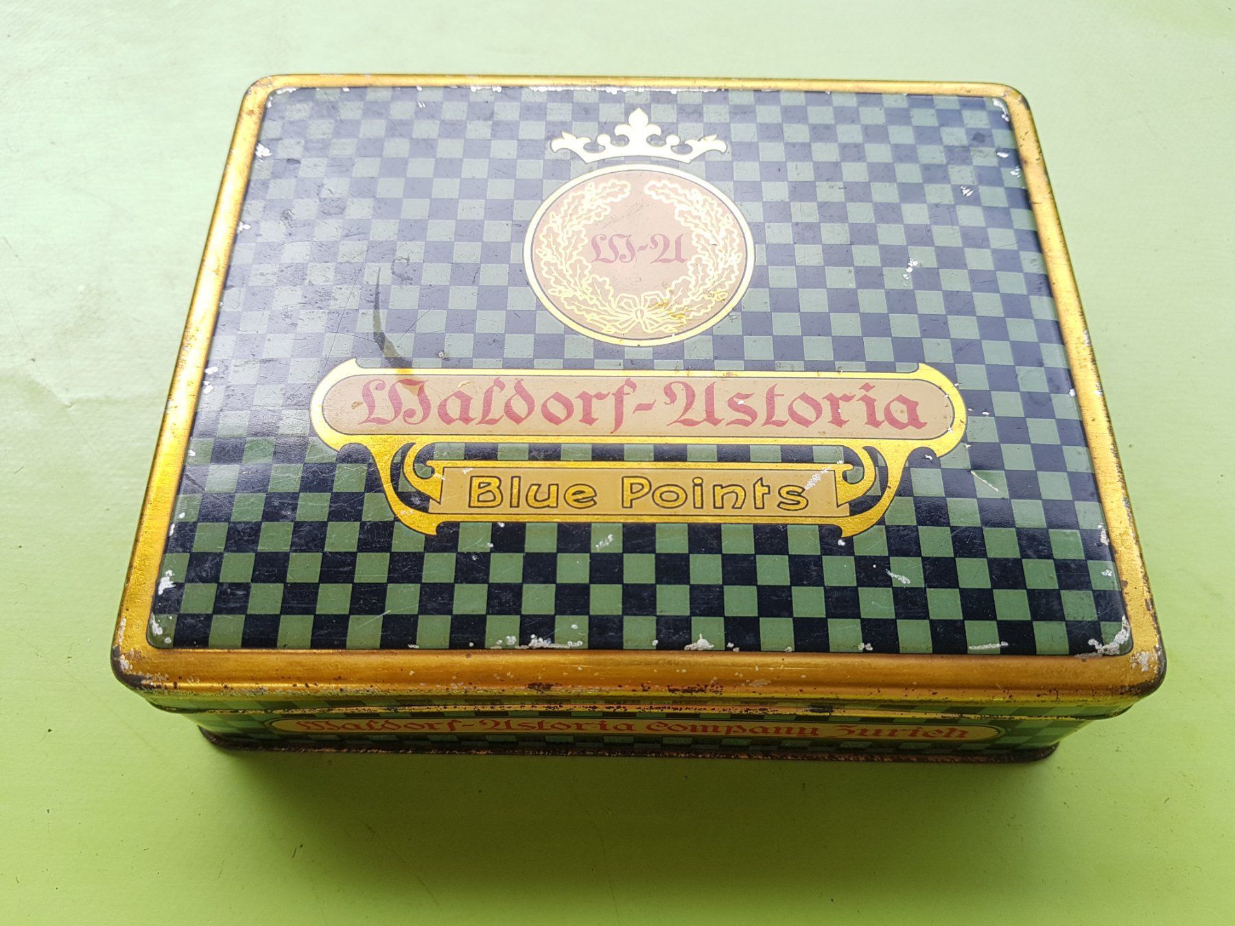 Sonstige Dekorationen & Accessoires: Blechdose waldorf astoria blue points zürich – Gebraucht aus St. Antoni von Mischtle