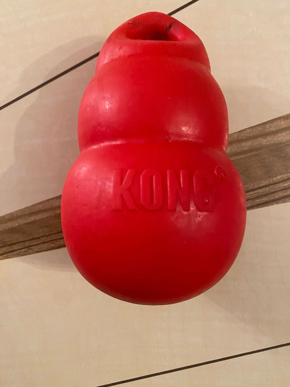 Giocattoli: Kong bounzer. Grösse M. Hüpfball oder Springball – Usato da Gümligen venduto da Farrolito