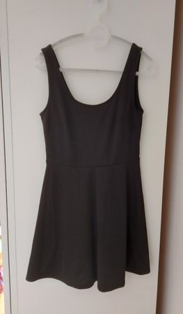 Robe noire patineuse