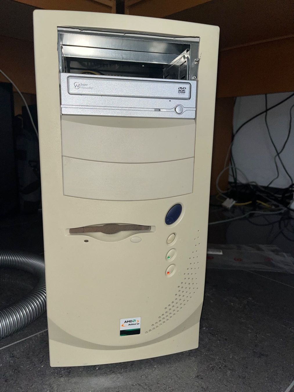 PCs: PC mini-Tower mit AMD CPU, komplett und lauffähig – Gebraucht aus Eggenwil von Therealsigi 3