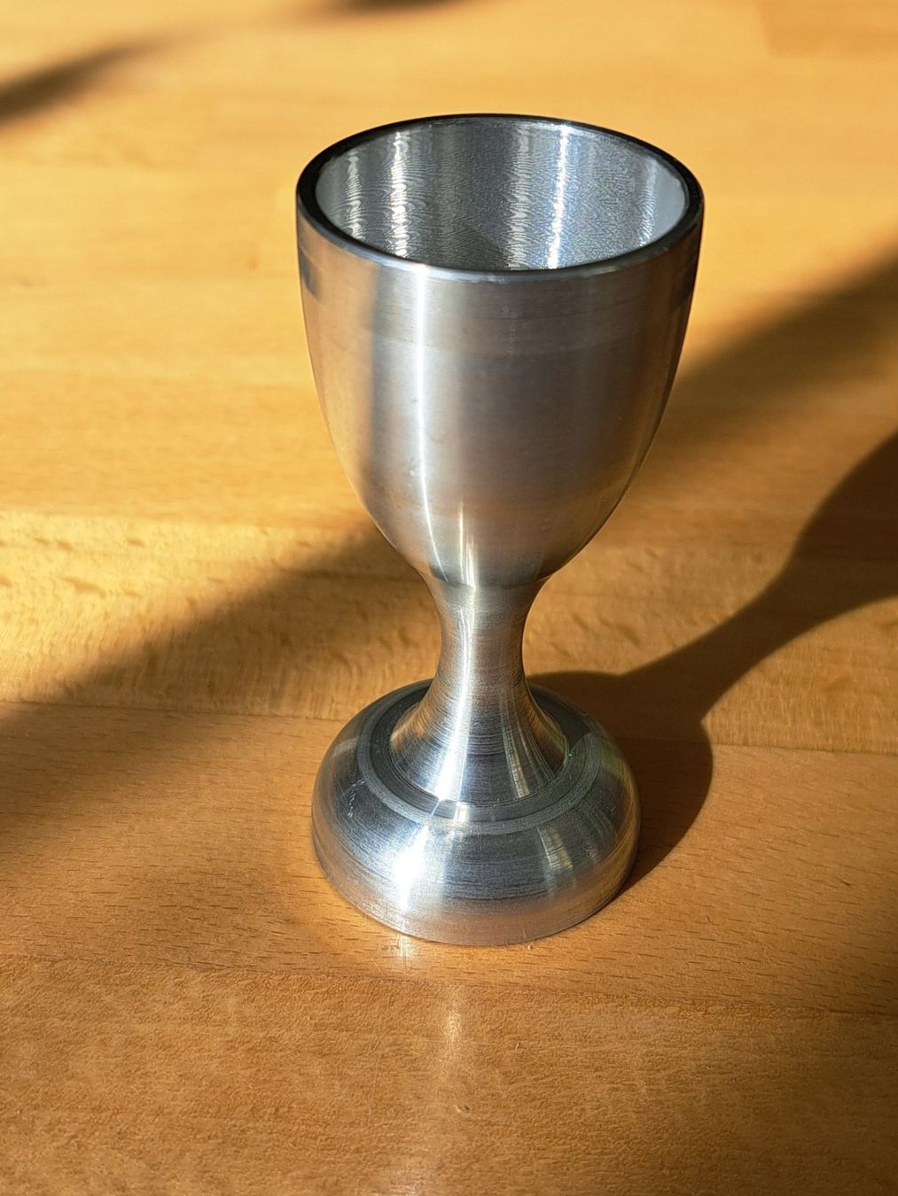 Sonstiges zum Sammeln & Seltenes: kleiner Pokal. Gesamthöhe 7cm – Neu und originalverpackt aus Glashütten von Christheswiss 1