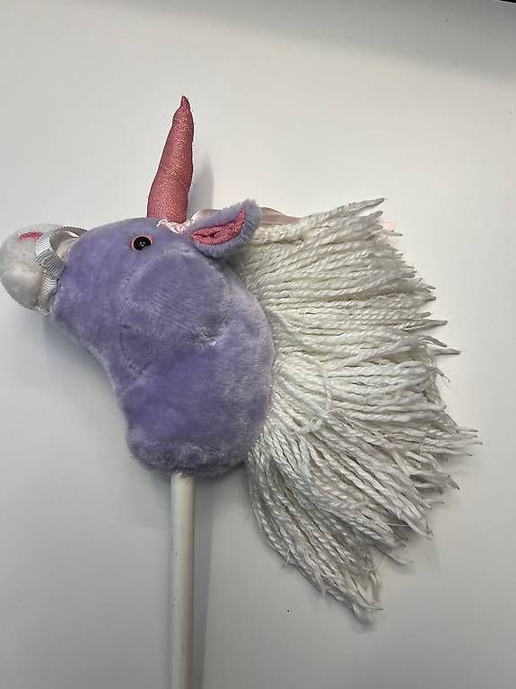 Giocattoli: Steckenpferd Einhorn (mit Wiehern) – Usato da Sursee venduto da surental 1