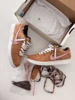 NOTE Manchester x Nike SB Dunk Low Flax and Summit White