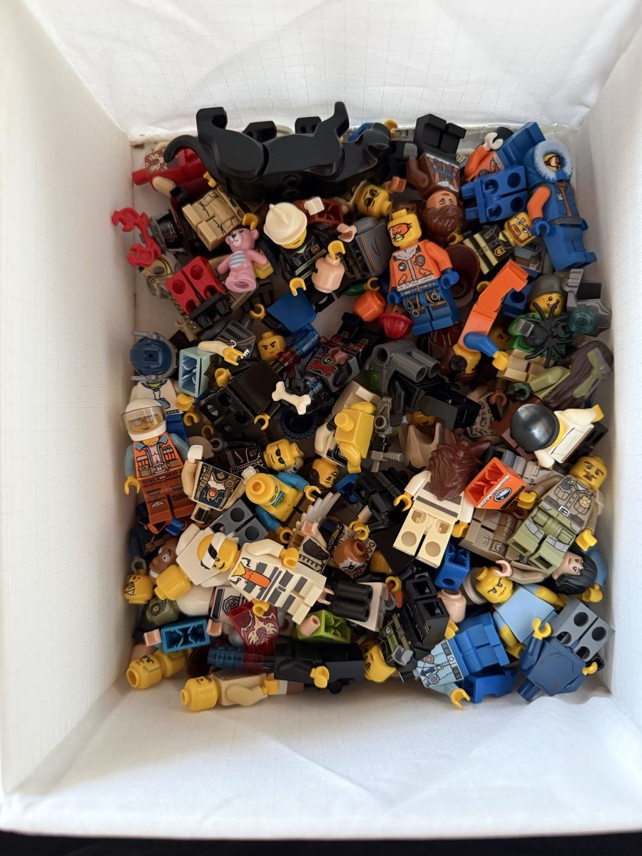 Lego Kit di costruzioni: Figurines lego en vrac  – Usato da Le landeron venduto da tit_w6xq
