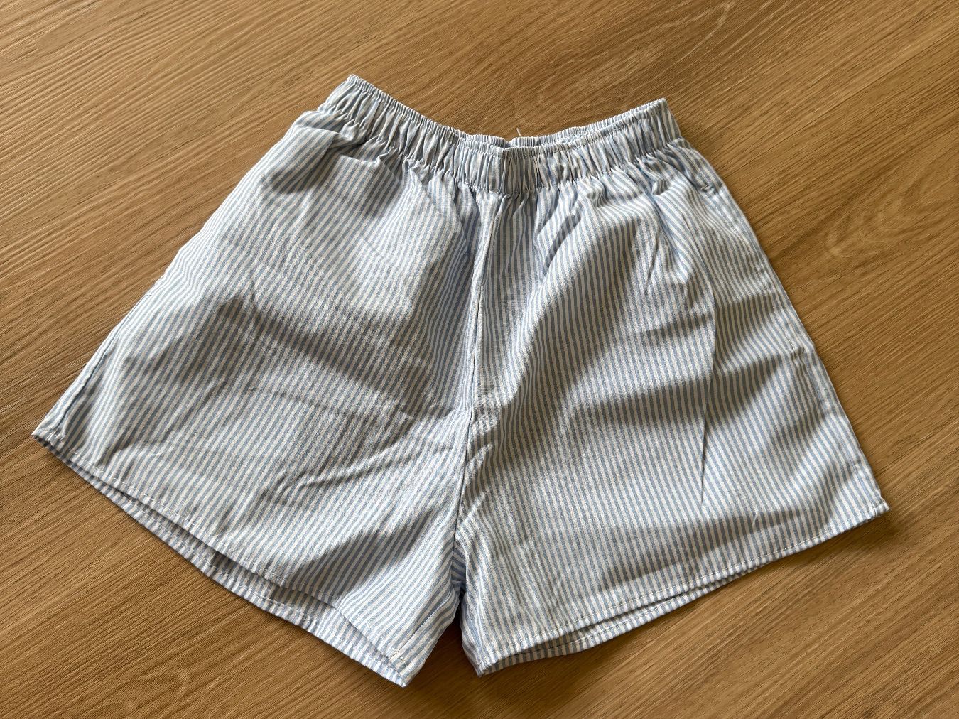 Lotti di vestiti: Subdued Set – Nuovo (secondo la descrizione) da Zürich venduto da catemiranda 2