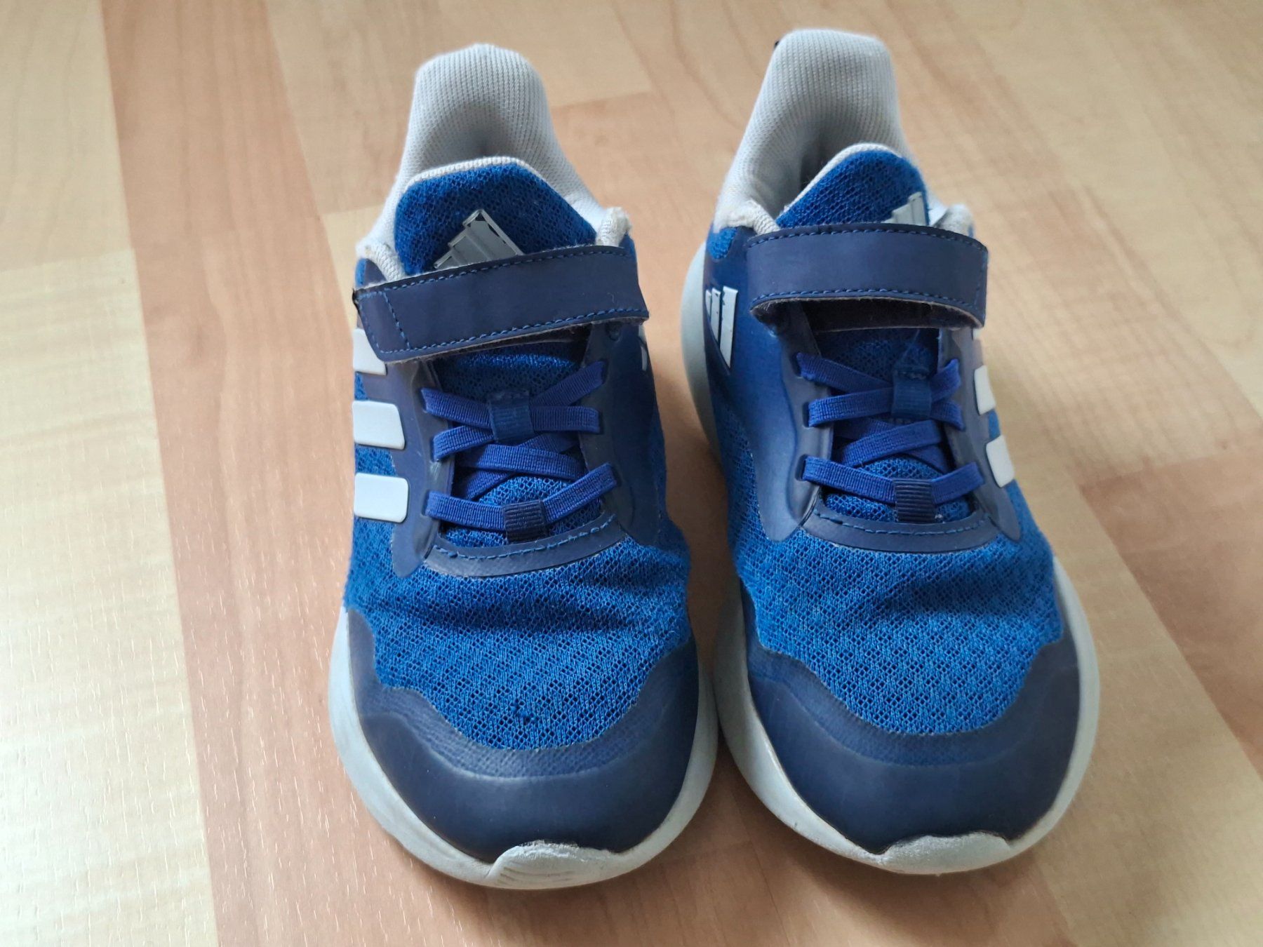 Adidas Scarpe da uomo: Schuhe Gr. 33,5 – Usato da Niederlenz venduto da ion_gv7d 1