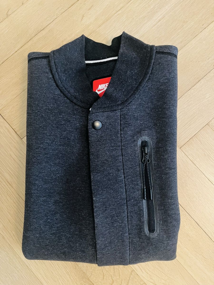 Nike Jacken: Nike Sweatjacke Gr. M – Gebraucht aus Bern von ronnymanki