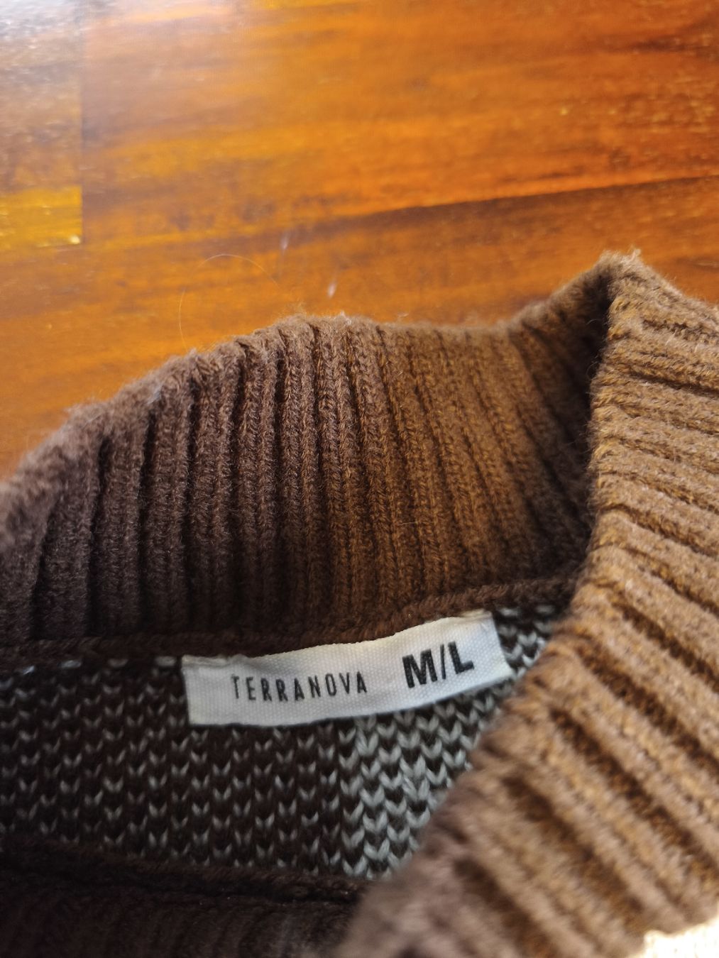 Maglioni & Felpe: Pullover, Grösse M/L, 100% Acrylic – Usato da Wohlen AG venduto da art_9qvl 1