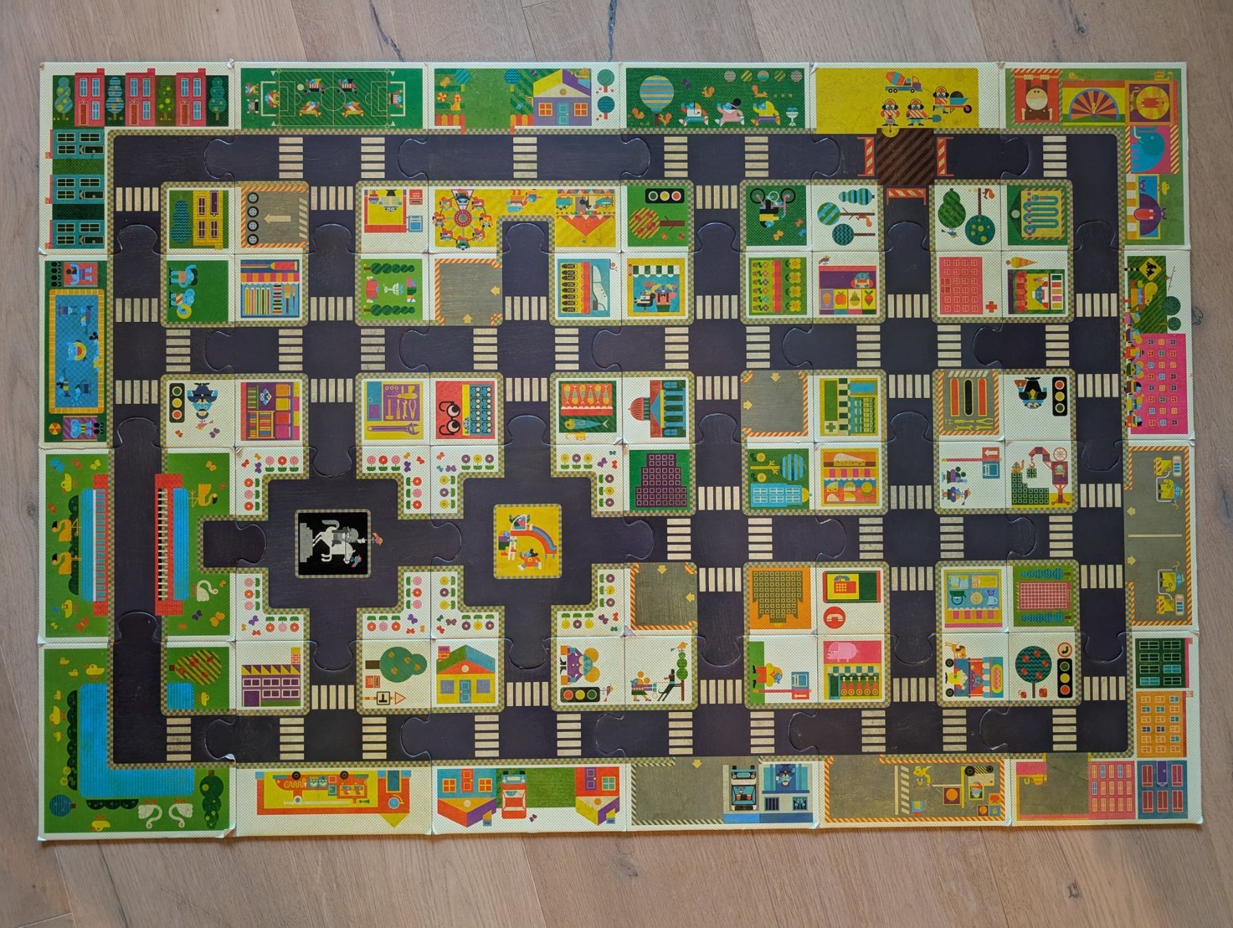 Giocattoli: Spielstrassen-'Teppich' in Puzzle-Form – Usato da Winterthur venduto da Blablakadabra