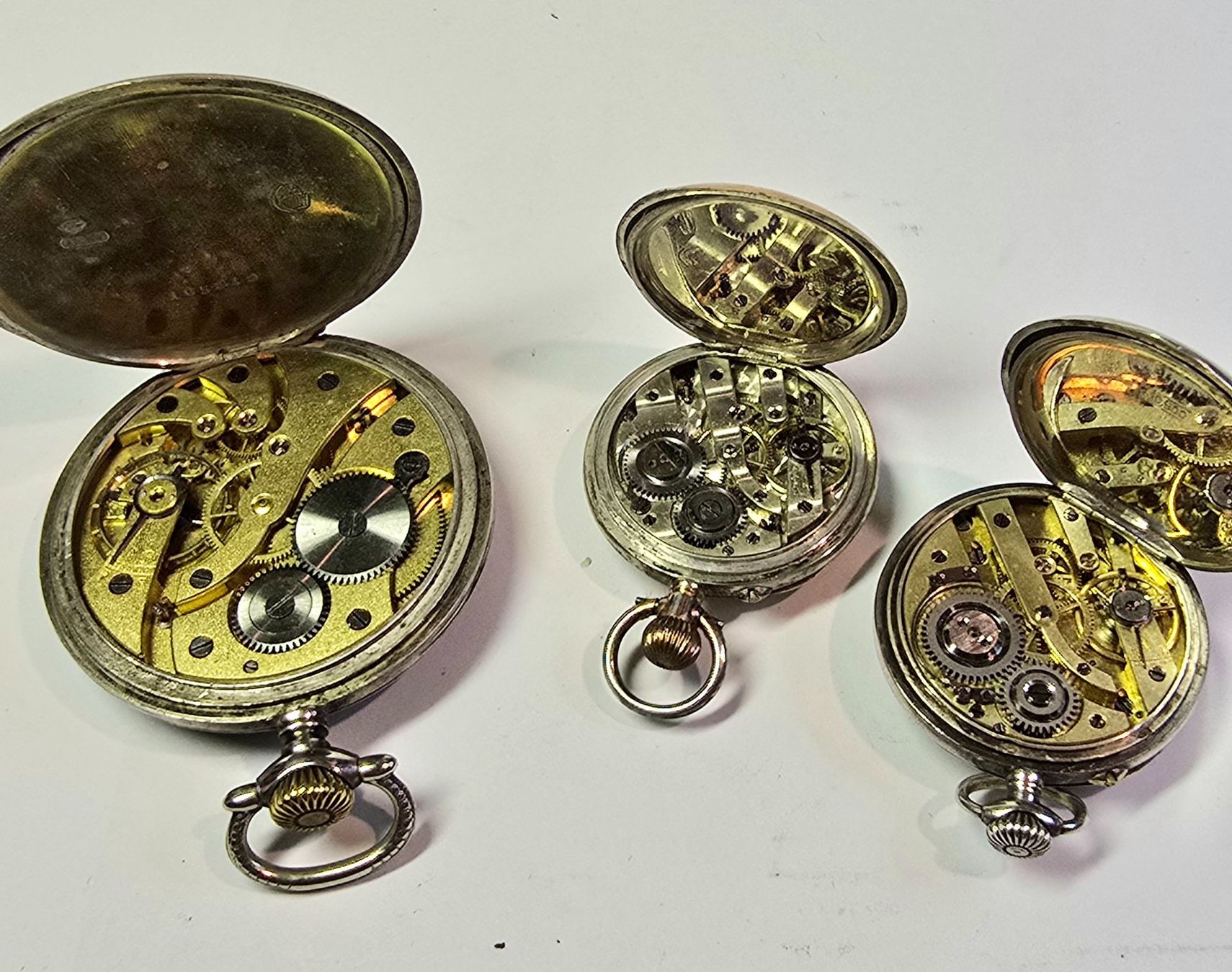 Montres: 3 Defekte Silbertaschenuhren – D'occasion à Ennetbürgen par 50shafali53 2