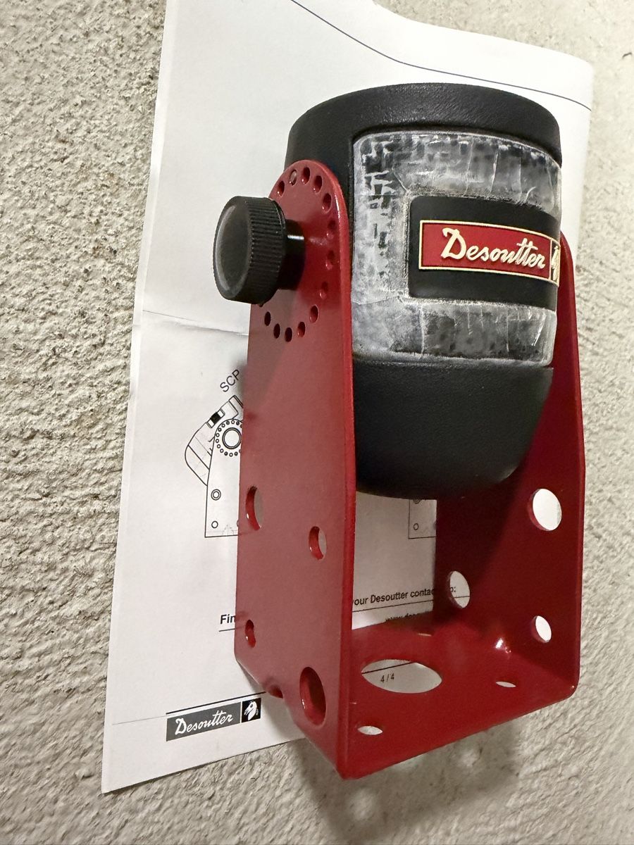 Tutti gli attrezzi: Desoutter DTH-42 Tool Holder – Nuovo (secondo la descrizione) da Weiningen TG venduto da marceeo