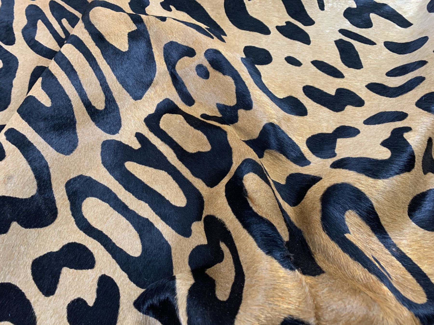 Tappeti: echtes Kuhfell Teppich Jaguar black/beige – Nuovo e nell'imballaggio originale da Arbedo venduto da patagonialeatherrugs 1