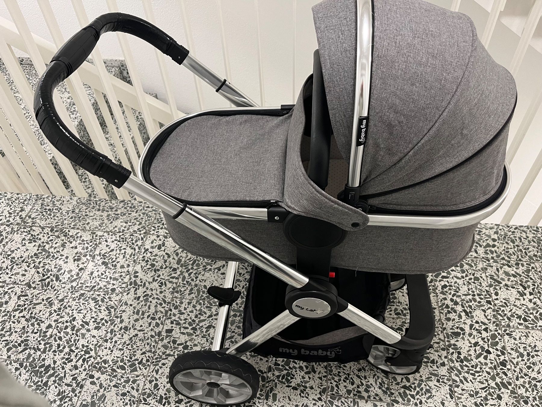 Carrozzine: Kinderwagen nur mit Babywanne – Usato da Dübendorf venduto da Vk03