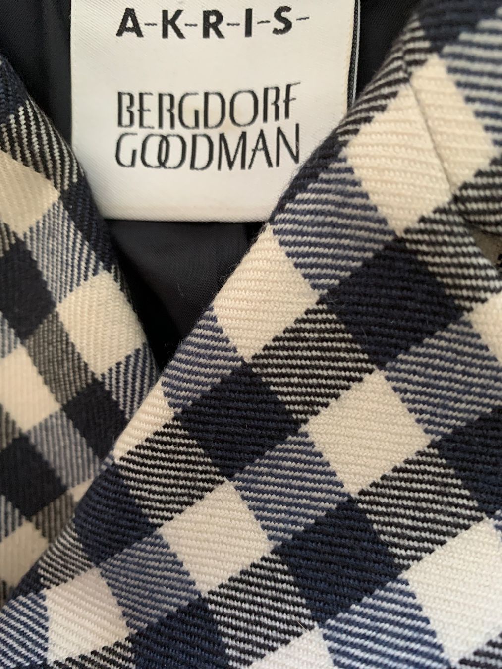 Akris Giacche: AKRIS: Exklusiver karierter Kaschmir-Blazer, 38 – Nuovo (secondo la descrizione) da Luzern venduto da designluzern 5