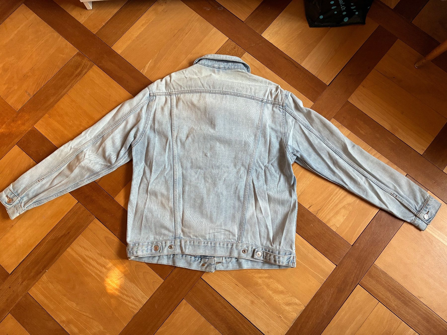 Topshop Giacche: Jeansjacke, hellblau, Grösse 38 von TopShop – Usato da Basel venduto da eva_9dtf 3