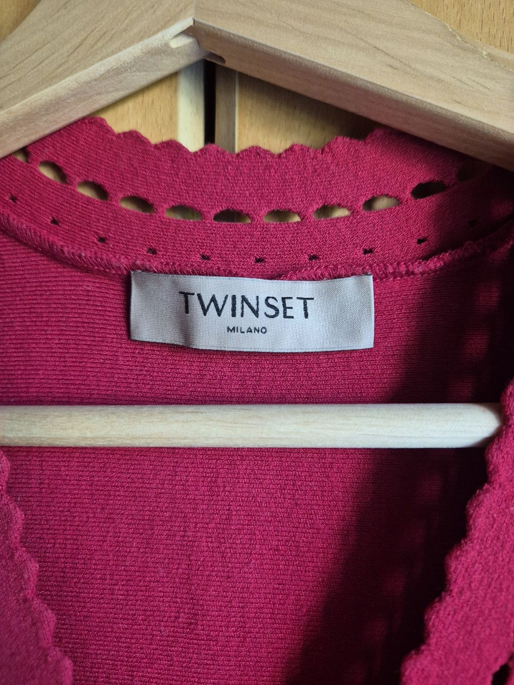 Twinset Vestiti: Twinset Red Knit Midi Dress – Nuovo (secondo la descrizione) da Pfeffingen venduto da Elegant_trend 5