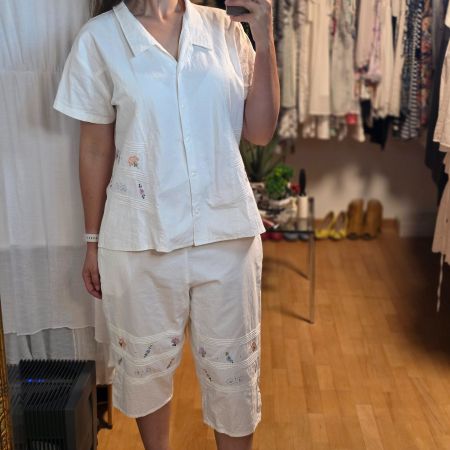 Vintage Set 48/50 Bluse + Shorts Stickerei