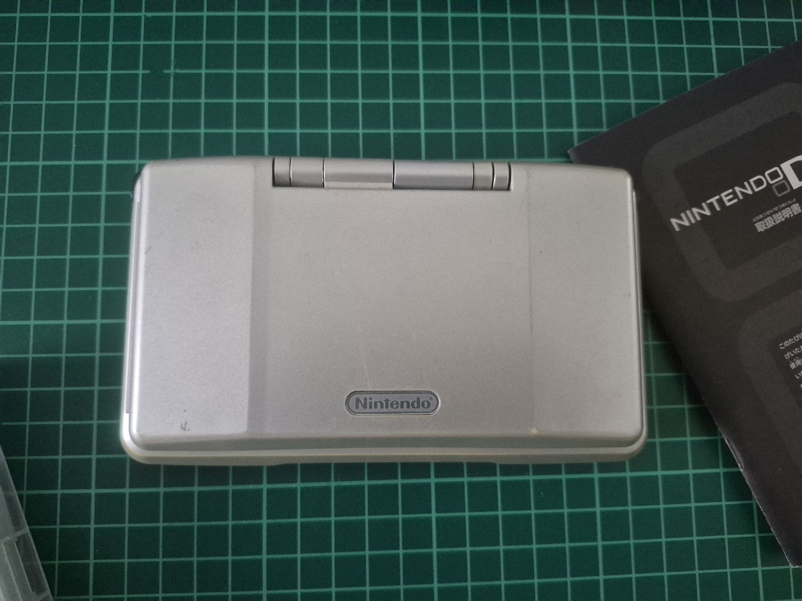 Nintendo Console: Nintendo DS Original Silver - Complete in Box + Game! – Usato da Meyrin venduto da Retro-GZ 1