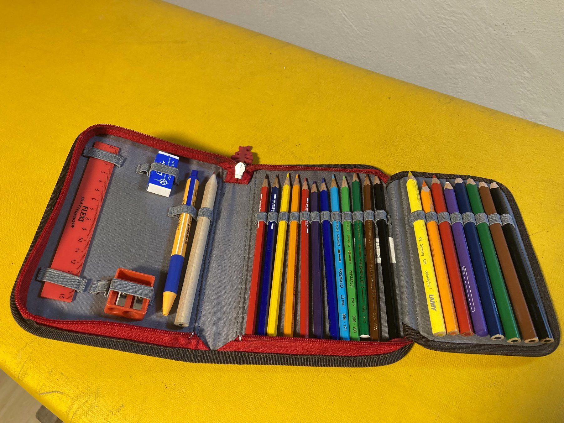 Step by Step Plumiers: Etui – D'occasion à Bülach par guyerPG12 1