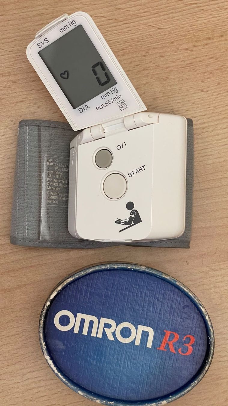 Omron Messen: Tonometer OMRON R3 /NP120CHF wie neu – Neu (gemäss Beschreibung) aus Kölliken von Hap-7