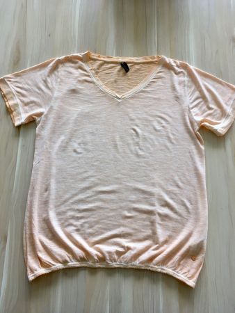 T-Shirt in Grösse 40