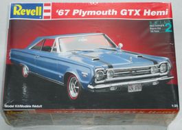 Revell '67 Plymouth GTX Hemi 1:25