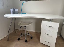 Bureau design blanc + tabouret  bon état