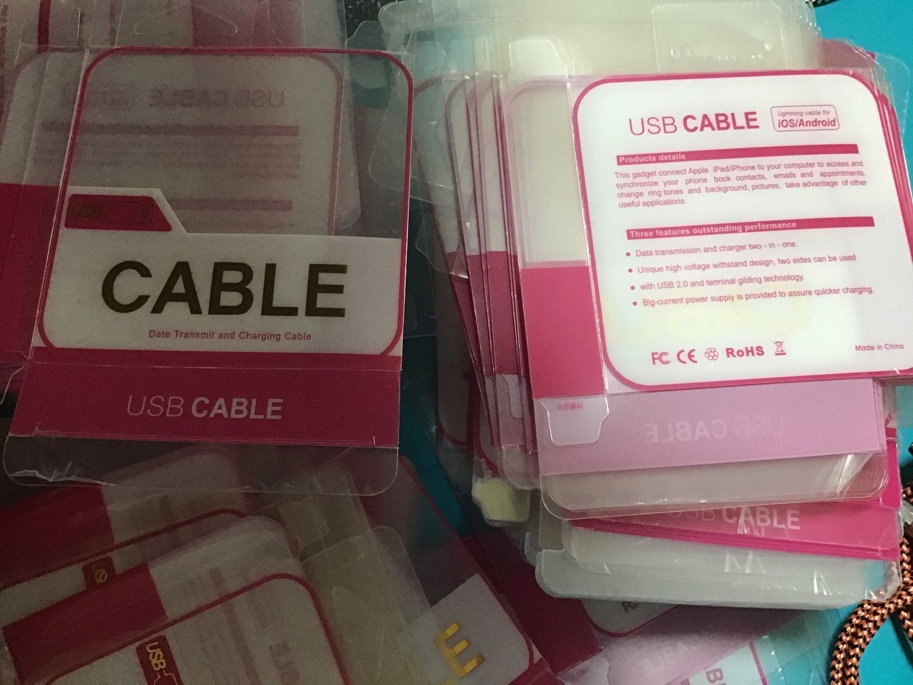 Câbles: 199 câbles micro USB + 300-400 free packaging – Neuf (Voir description) à Lausanne par topthai 4