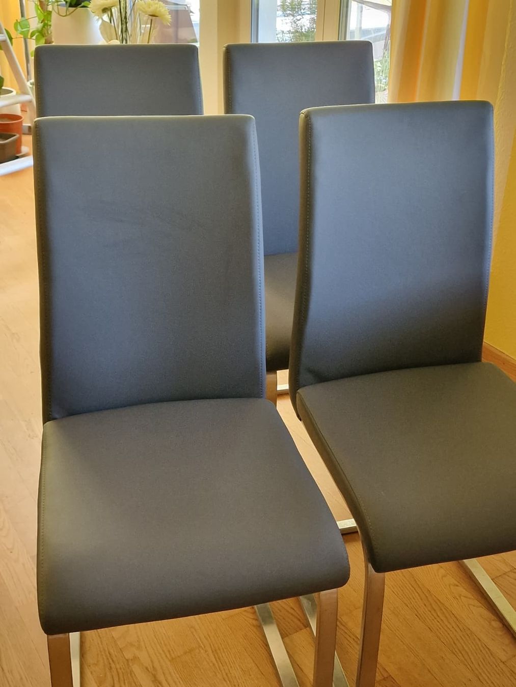 Sedie: 4x Stühle  – Usato da Richterswil venduto da NicolasKundert 3